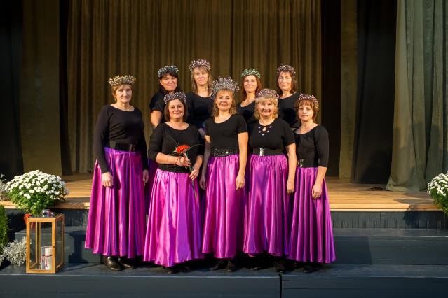 Līnijdeju grupa "Īstās meitenes"